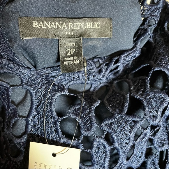 NWT BANANA REPUBLIC V Neck Navy Blue Lace Knee Length Dress Size 2P - Picture 7 of 7